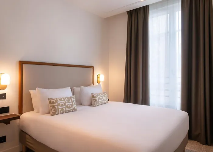 Le Lampika Hotel Parijs